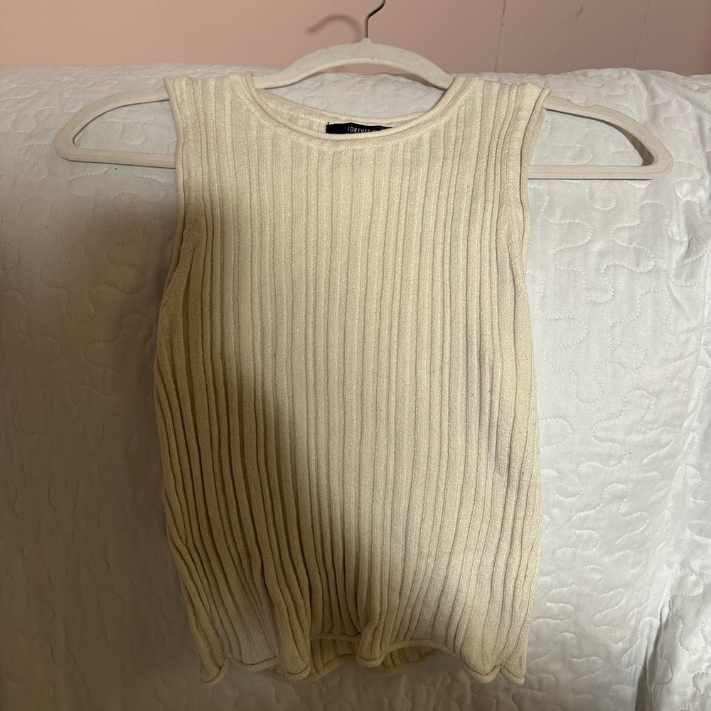 Forever 21 stretchy cream colored cropped tank size S
